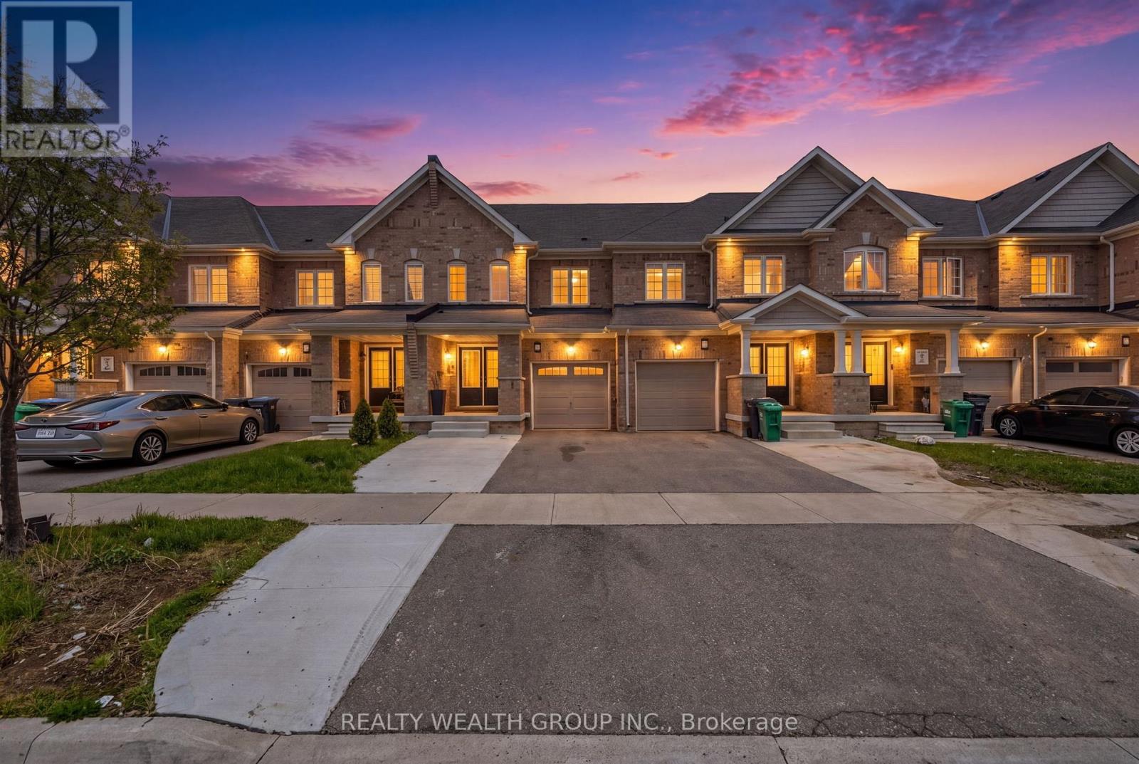 Townhouse at 112 GOLDEN SPRINGS DRIVE, Brampton (Northwest Brampton)