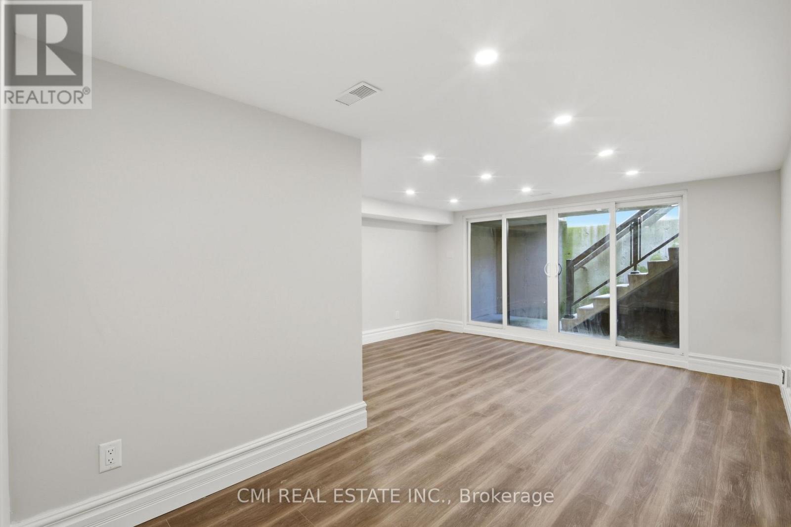 Detached at 120 NORTHLAND AVENUE, Toronto