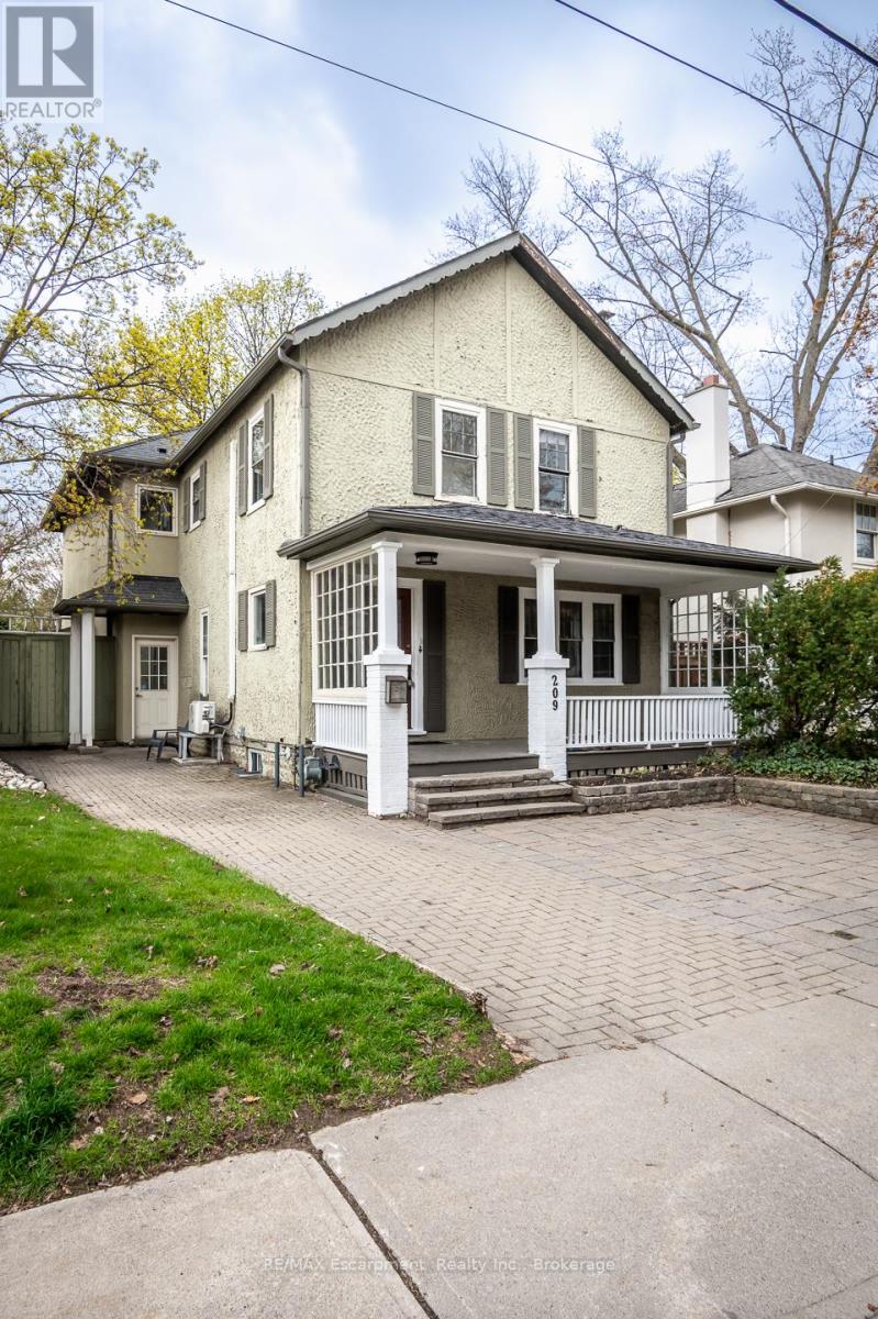 Detached at 209 ALLAN STREET, Oakville (OO Old Oakville)