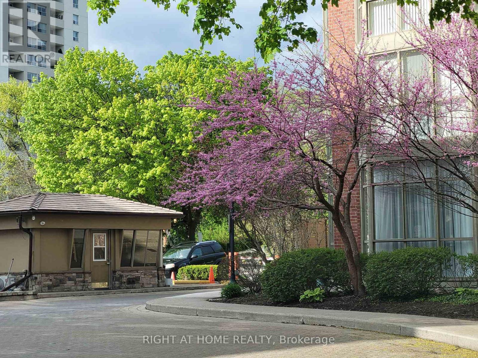 Apartment at 332 - 22 SOUTHPORT STREET, Toronto (High Park-Swansea)