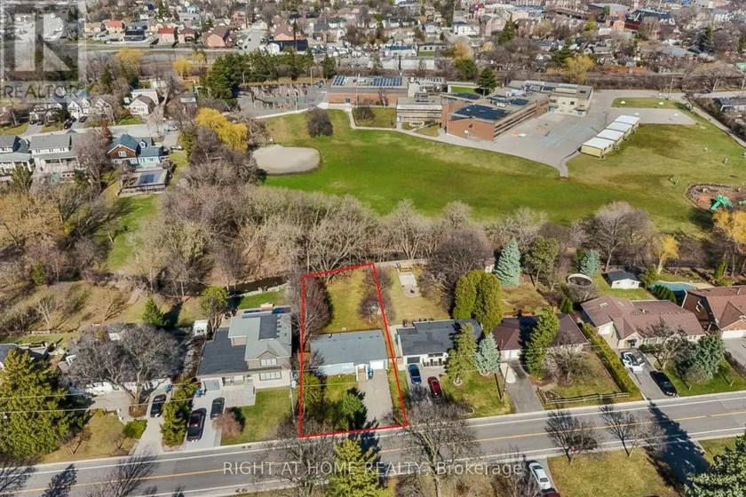 Detached at 15 PIONEER DRIVE, Mississauga