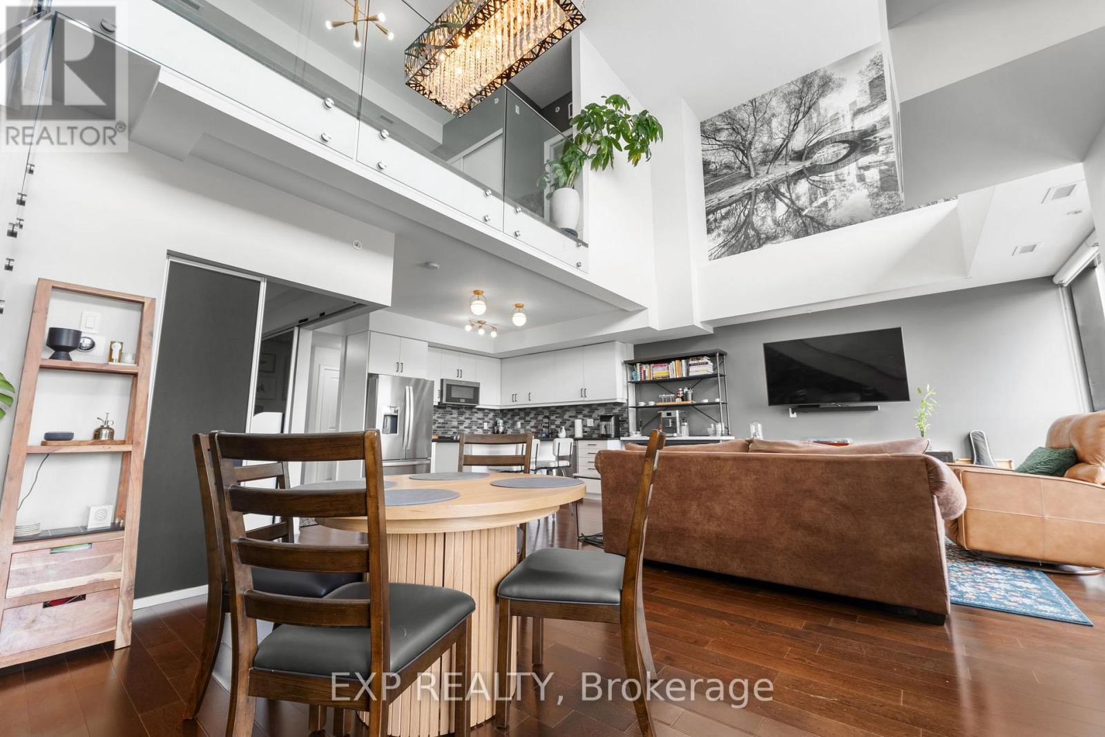 Apartment at 434 - 3170 ERIN MILLS PARKWAY, Mississauga
