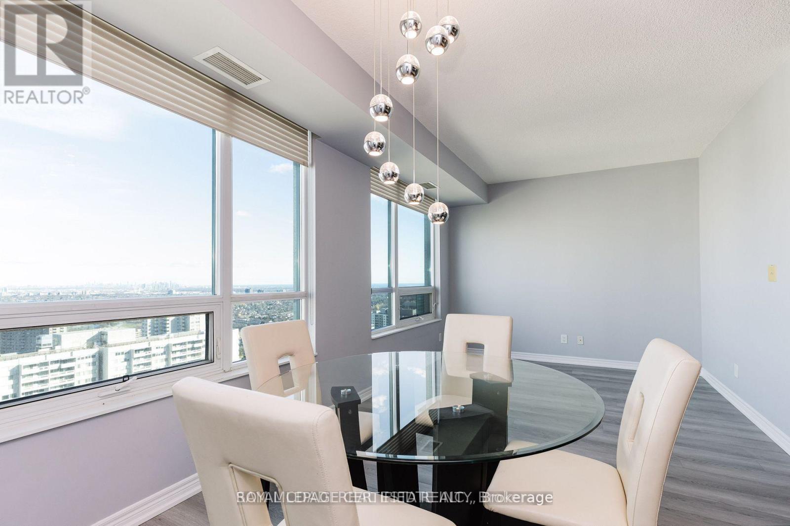 Apartment at 3301 - 208 ENFIELD PLACE, Mississauga