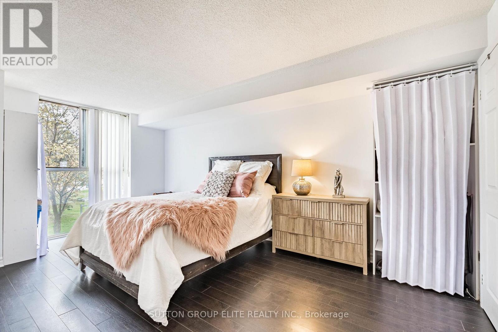 Apartment at 307 - 2091 HURONTARIO STREET, Mississauga