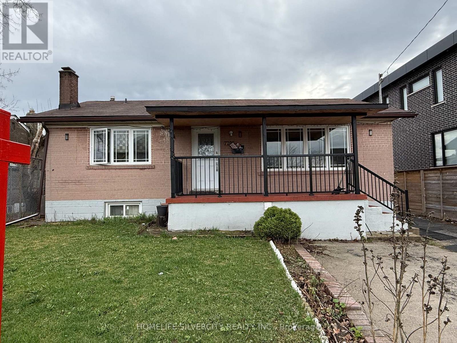 Detached at 7208 HERMITAGE ROAD, Mississauga (Malton)