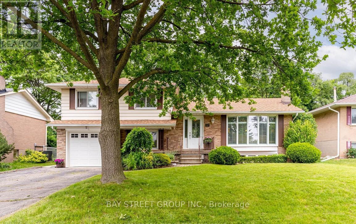 Detached at 49 RAYNE AVENUE, Oakville (CP College Park)