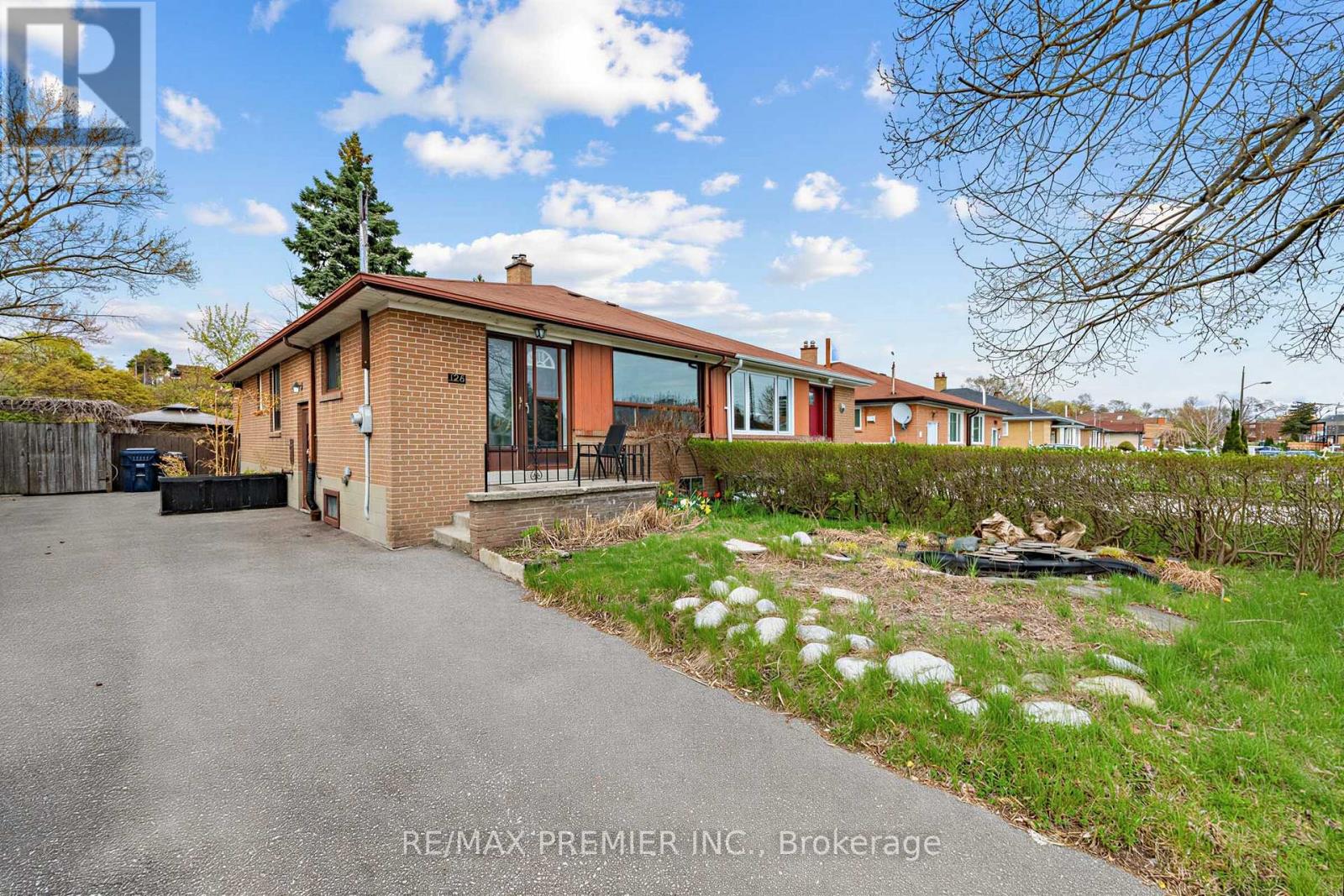 Semi-Detached/Link at 126 LANGDEN AVENUE, Toronto (Rockcliffe-Smythe)