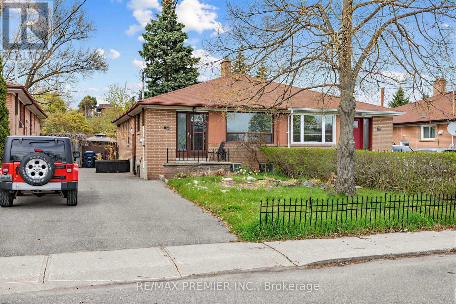 Semi-Detached/Link at 126 LANGDEN AVENUE, Toronto