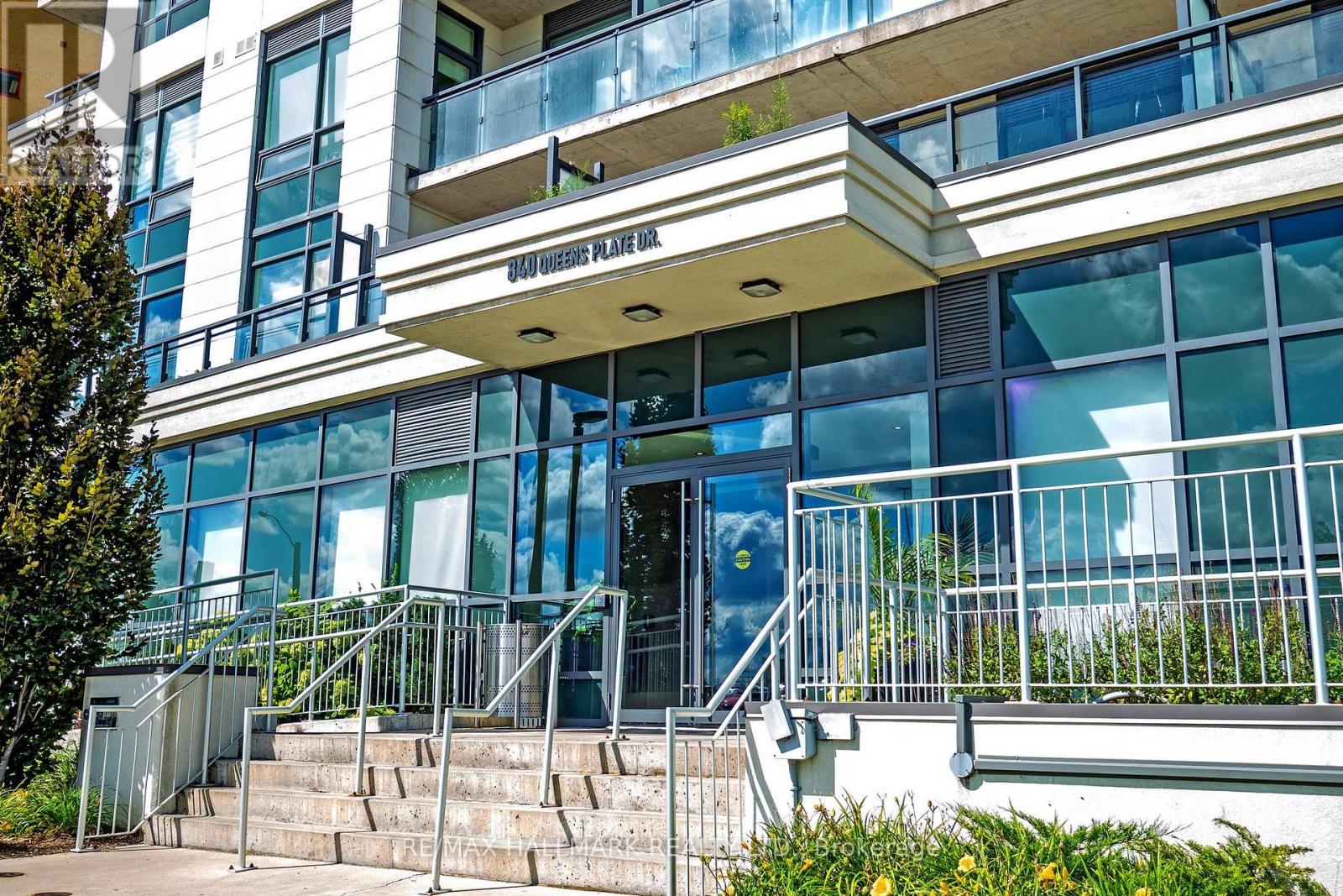 Apartment at 1207 - 840 QUEENS PLATE DRIVE, Toronto (West Humber-Clairville)