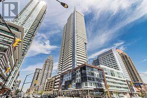 Apartment at 4005 - 4065 CONFEDERATION PARKWAY, Mississauga (City Centre)