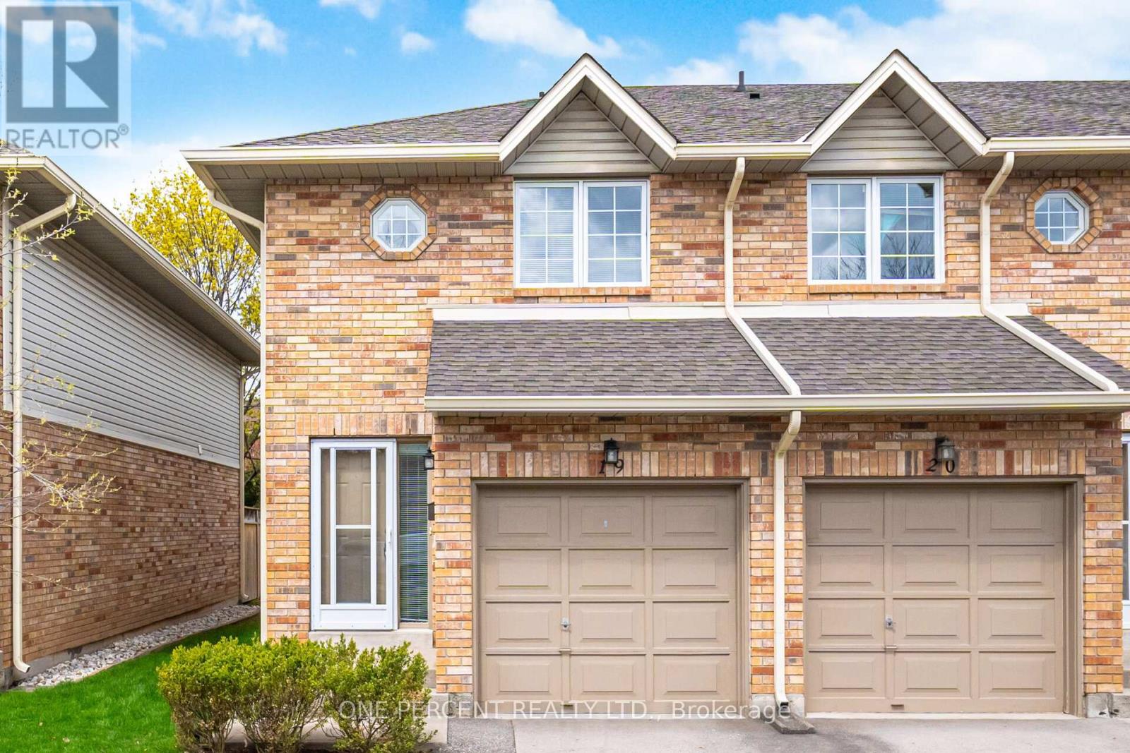Townhouse at 19 - 2025 CLEAVER AVENUE, Burlington (Headon)