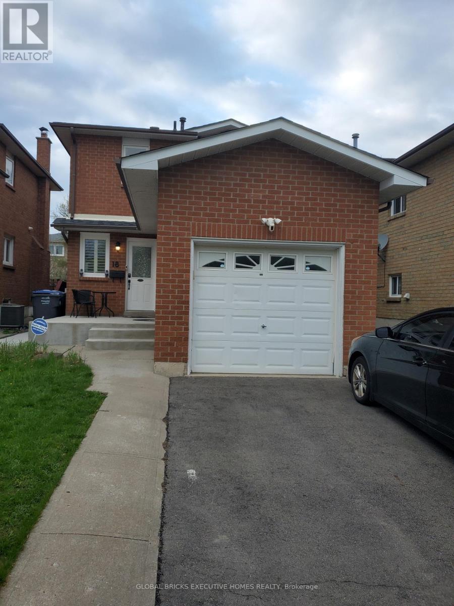 Detached at 18 DEERPARK CRESCENT, Brampton (Brampton West)