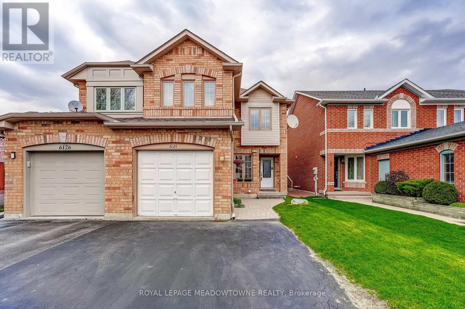 Semi-Detached/Link at 6124 CLOVER RIDGE CRESCENT, Mississauga (Lisgar)