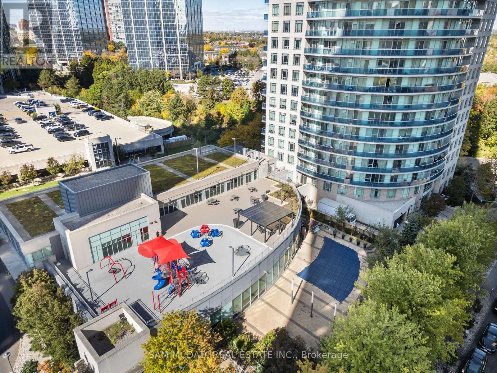 Apartment at 1805 - 80 ABSOLUTE AVENUE S, Mississauga (City Centre)