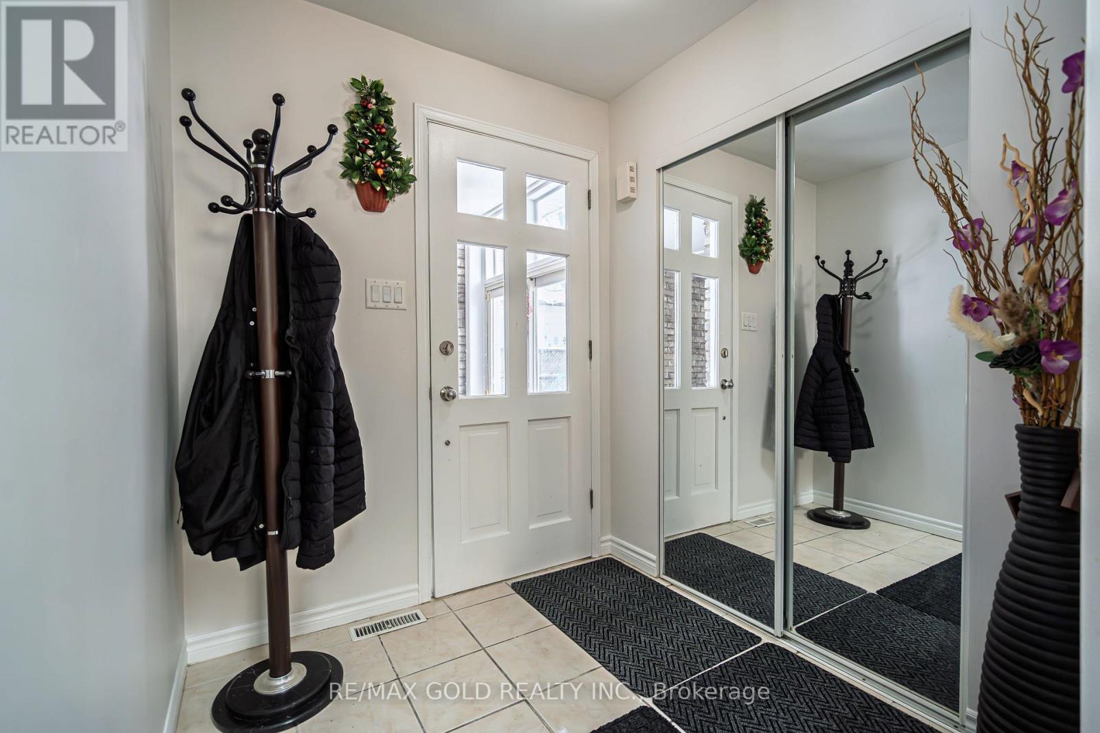 Detached at 46 ELGIN DRIVE, Brampton (Brampton South)