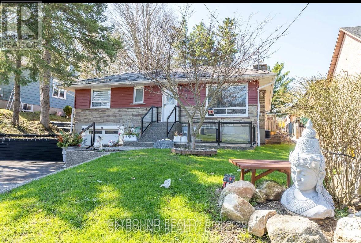 Detached at 32 VICTORIA AVENUE, Halton Hills (AC Acton)