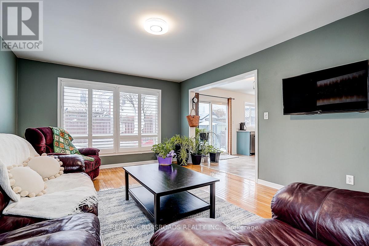 Detached at 597 CAVERHILL CRESCENT, Milton