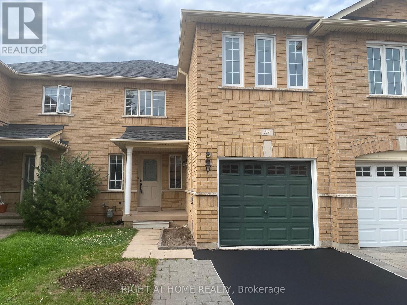 Townhouse at 2351 NEWCASTLE CRESCENT, Oakville (WT West Oak Trails)