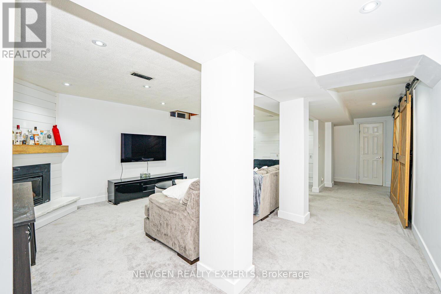 Detached at 19 STILLWATER CRESCENT, Brampton