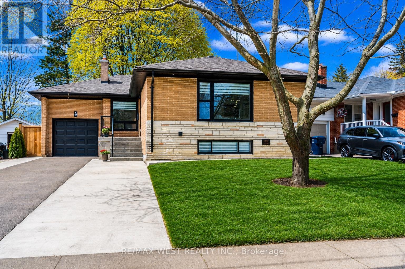 Detached at 48 LLOYD MANOR ROAD, Toronto (Princess-Rosethorn)