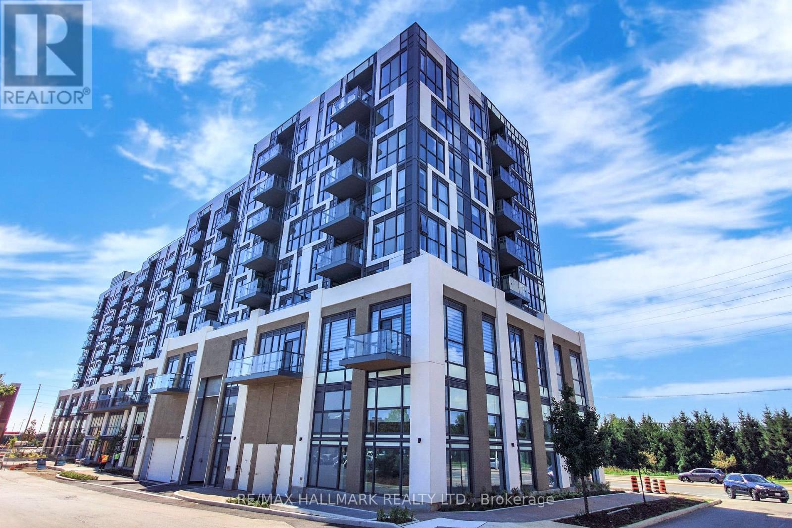 Apartment at 806 - 509 DUNDAS STREET W, Oakville (GO Glenorchy)