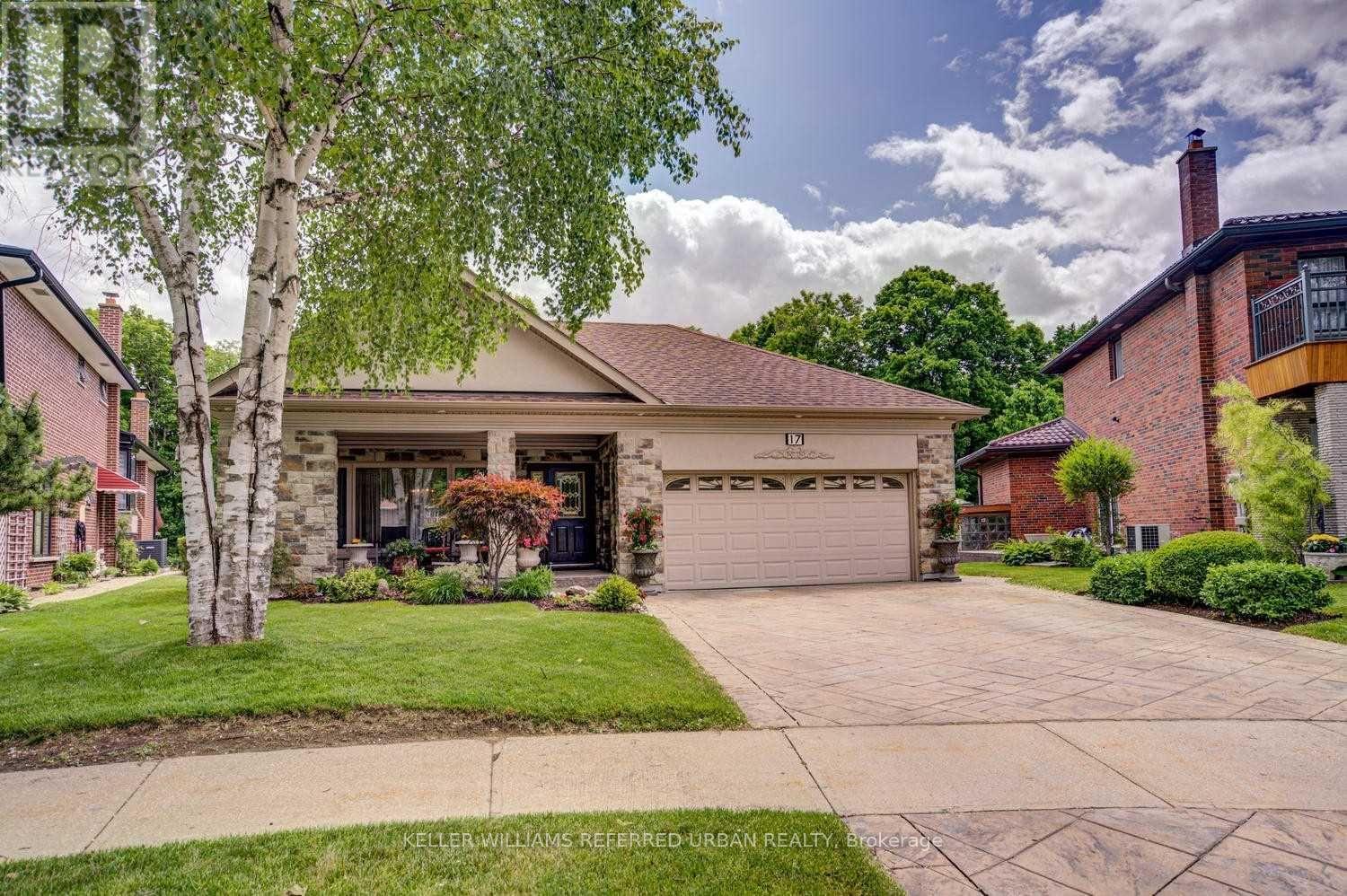 Detached at 17 HATHOR CRESCENT, Toronto (Humber Summit)