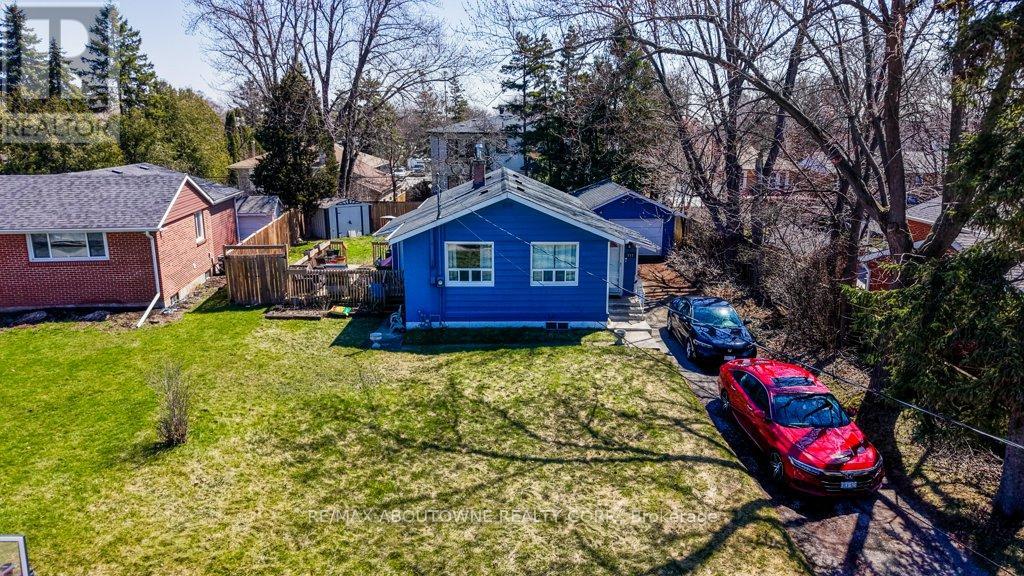 Detached at 114 RINGWOOD ROAD, Oakville (CP College Park)