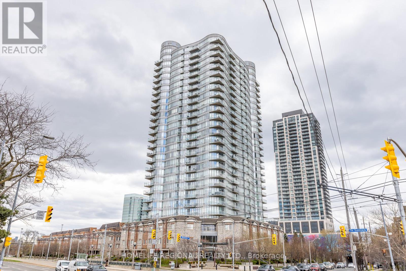 Apartment at 204 - 15 WINDERMERE AVENUE, Toronto (High Park-Swansea)