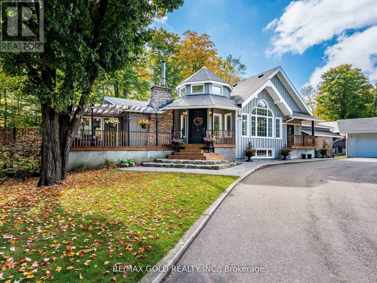 Detached at 20054 HORSESHOE HILL ROAD, Caledon