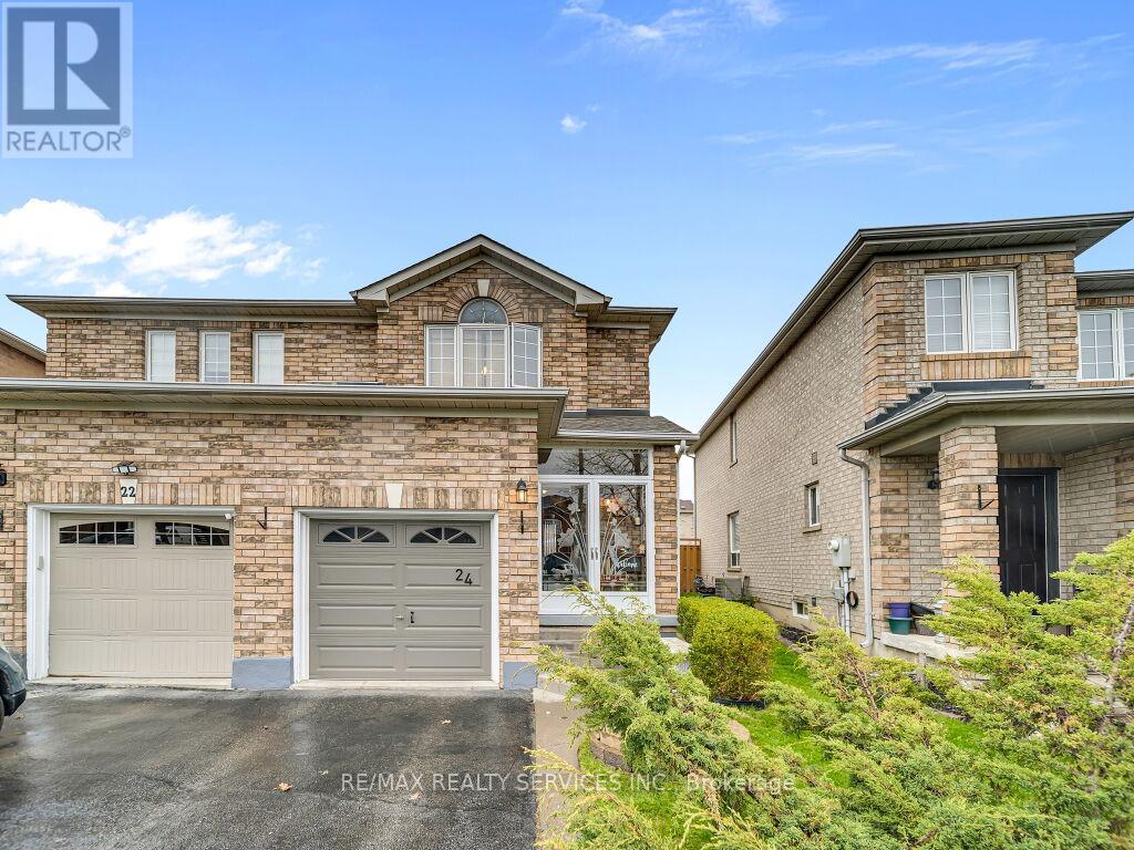 Semi-Detached/Link at 24 MELISSA COURT, Brampton (Fletcher's Meadow)