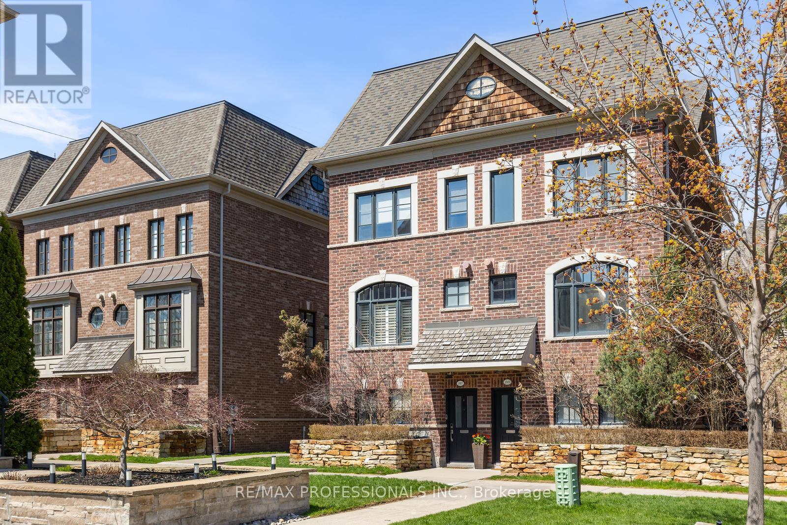 Semi-Detached/Link at 1807 PAGEHURST AVENUE, Mississauga (Applewood)