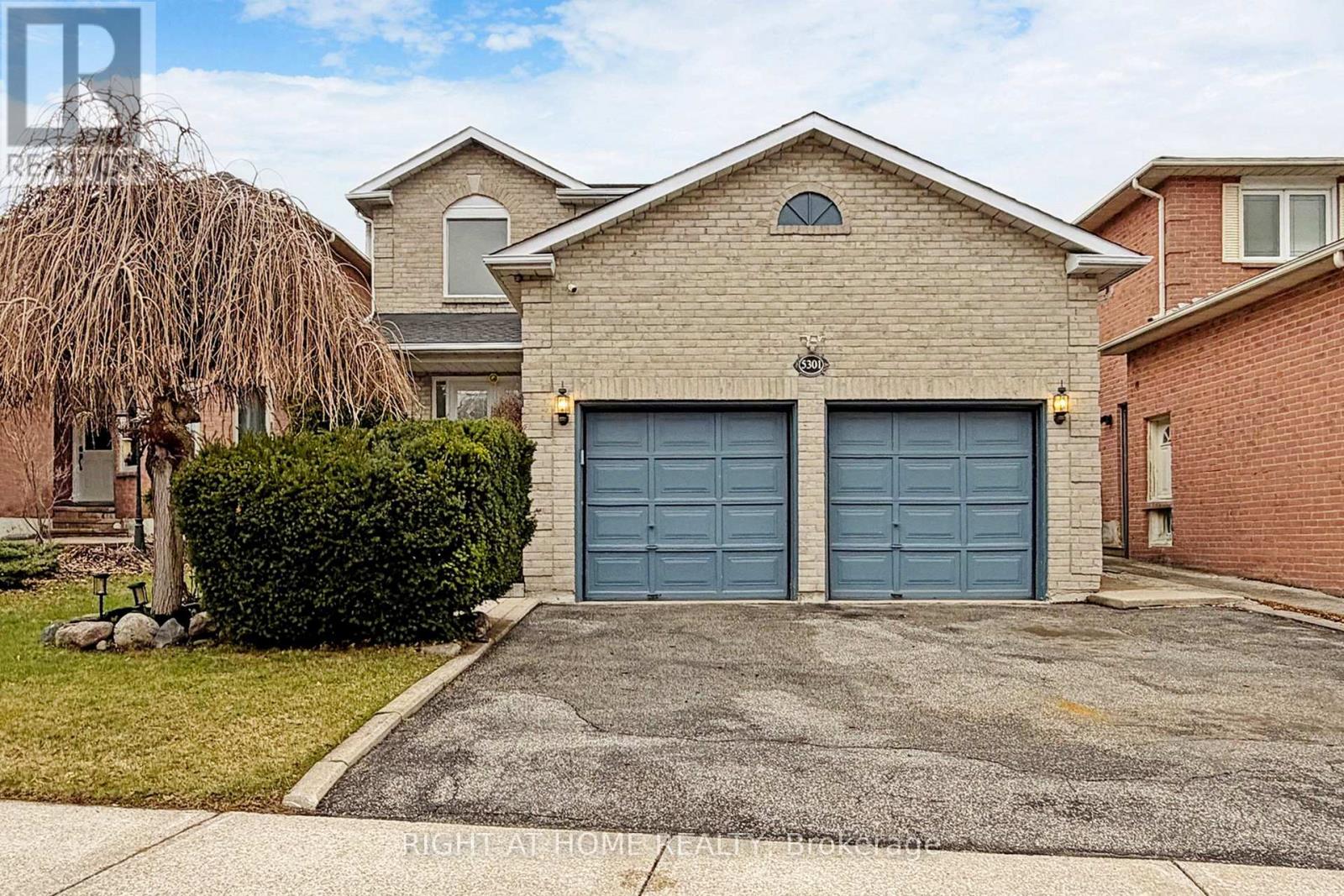 Detached at 5301 HERITAGE HILLS BOULEVARD, Mississauga (Hurontario)