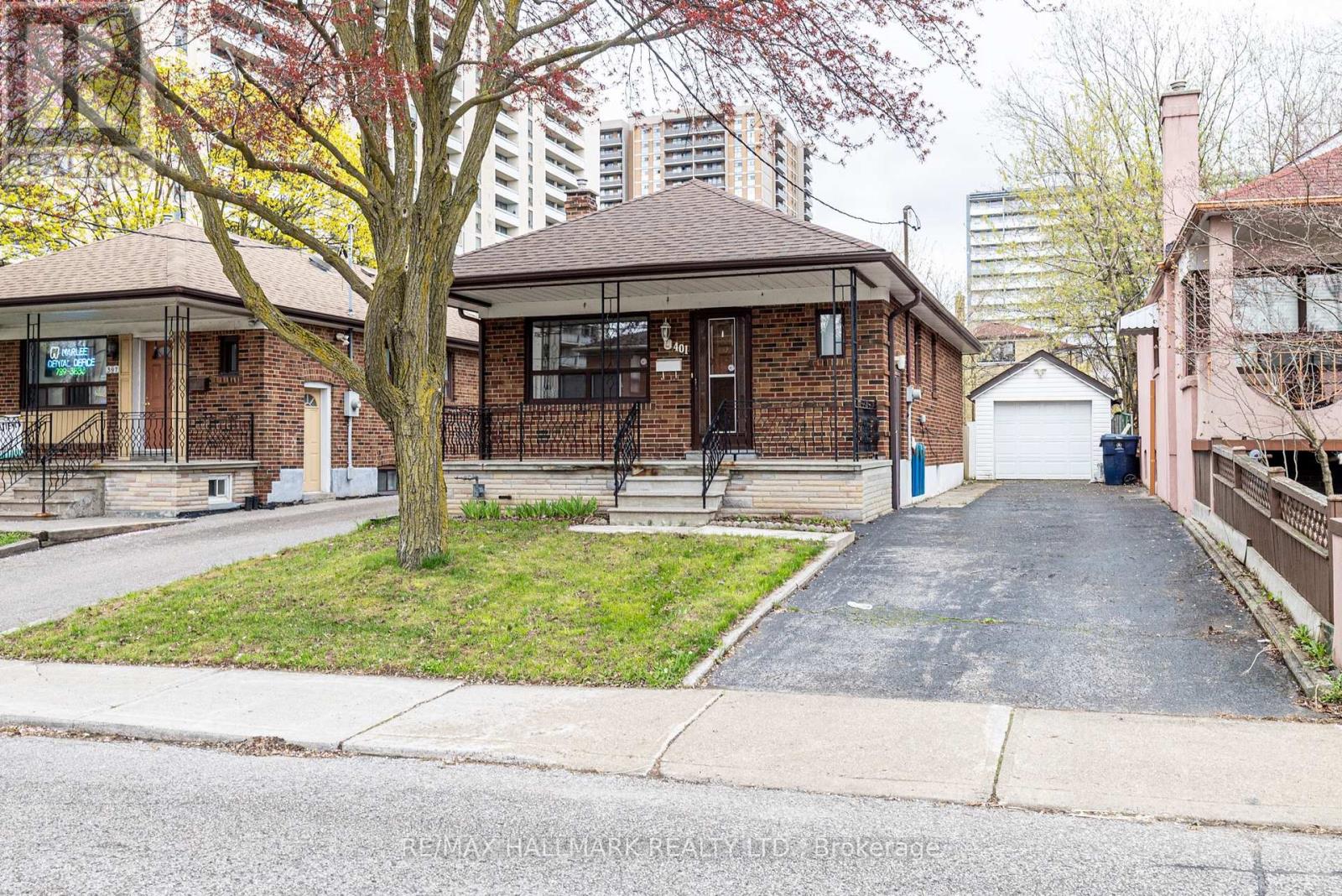 Detached at 401 RIDELLE AVENUE, Toronto (Briar Hill-Belgravia)