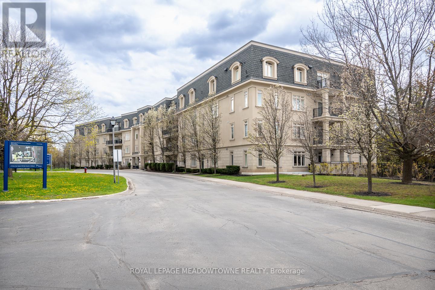 Apartment at 408 - 443 CENTENNIAL FOREST DRIVE, Milton (TM Timberlea)
