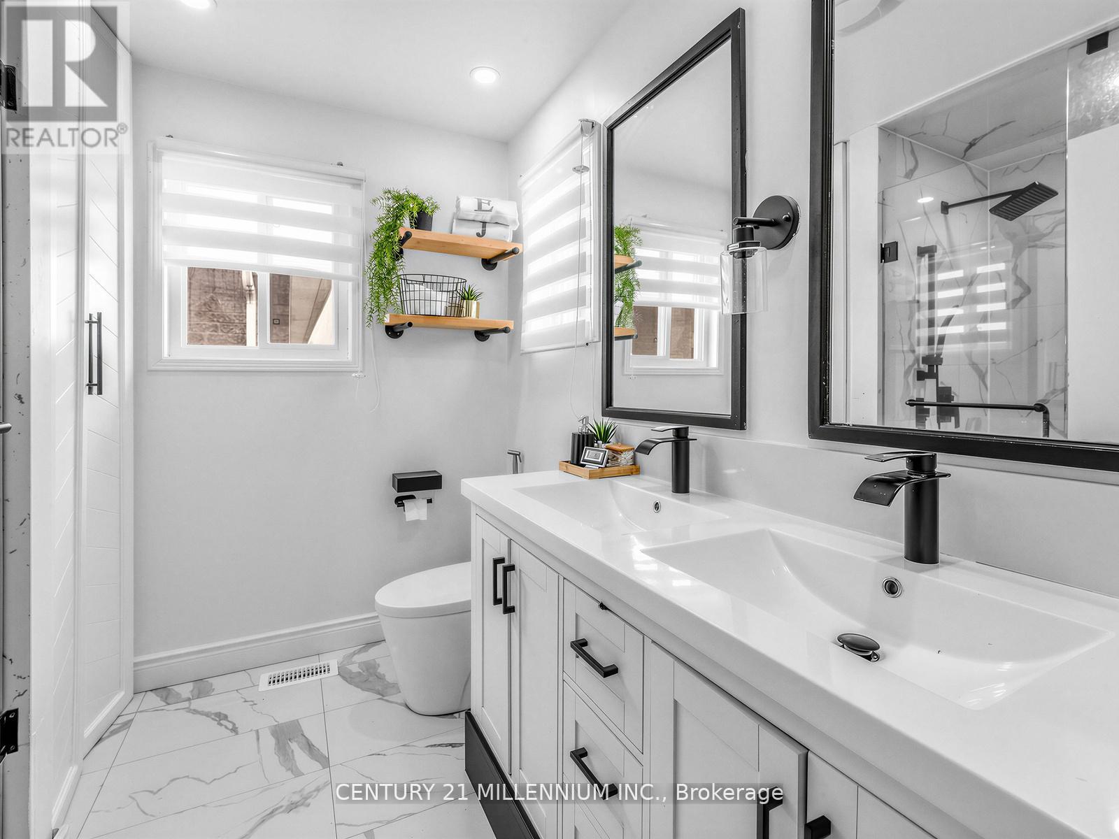 Semi-Detached/Link at 16 ALBERY ROAD, Brampton