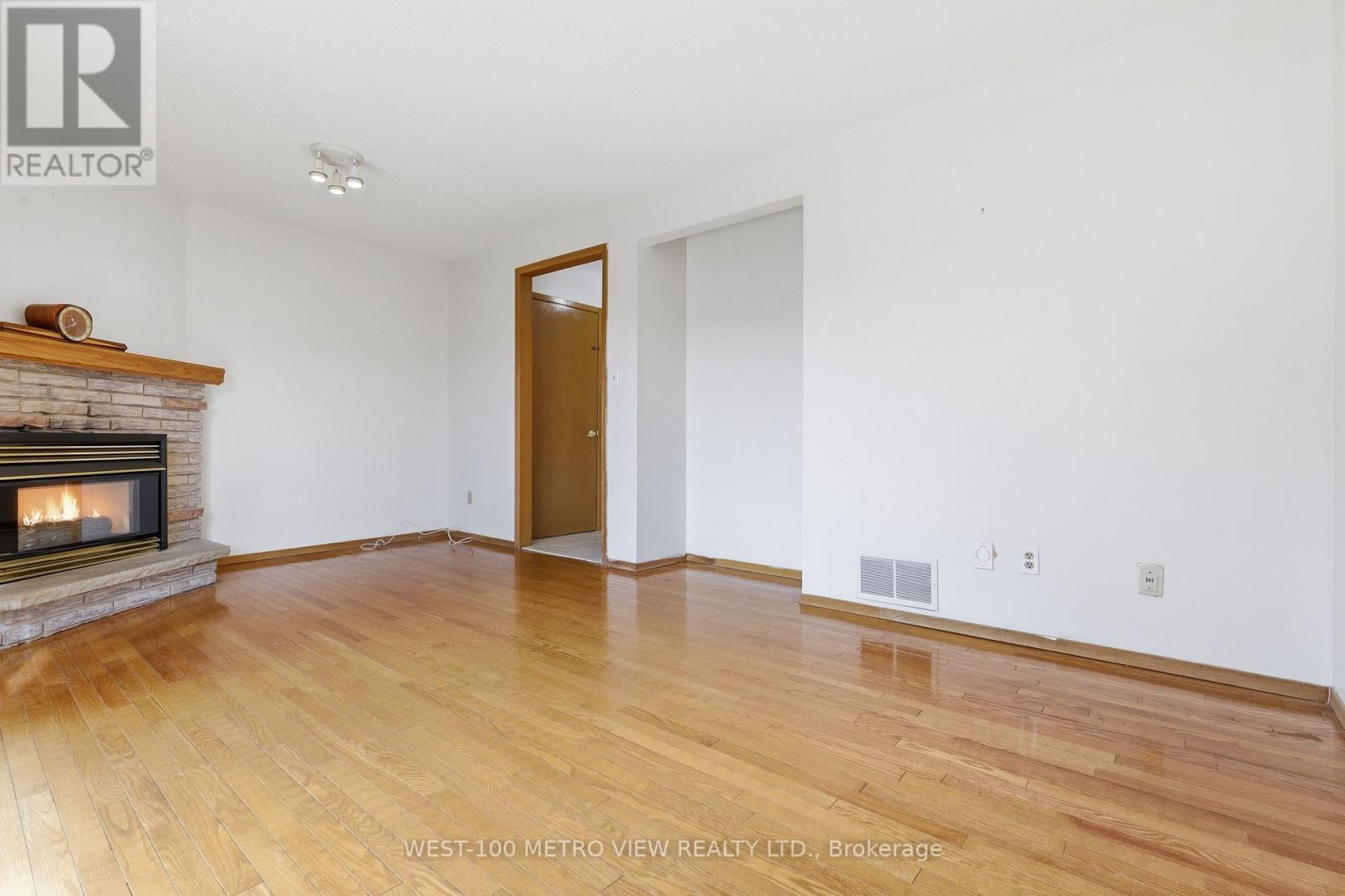 Detached at 3099 BENTWORTH DRIVE, Burlington