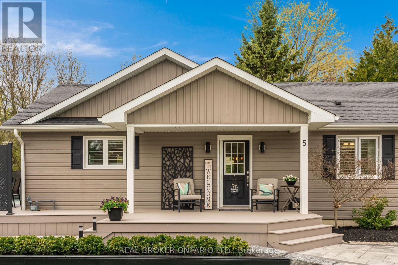 Detached at 5 EMMA STREET, Caledon (Caledon East)