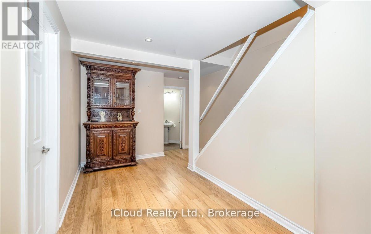 Detached at 625 LAUGHREN CRESCENT, Milton