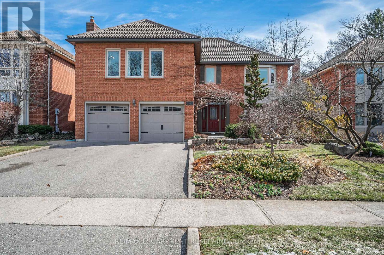 Detached at 333 CLAREMONT CRESCENT, Oakville (FD Ford)