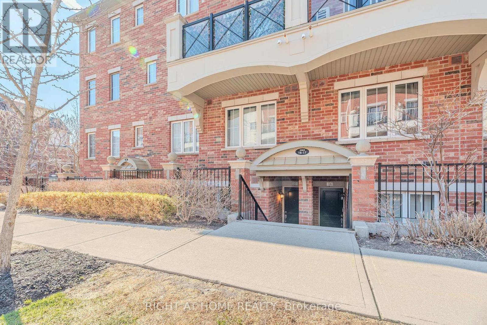 Townhouse at 17 - 2464 POST ROAD, Oakville (RO River Oaks)