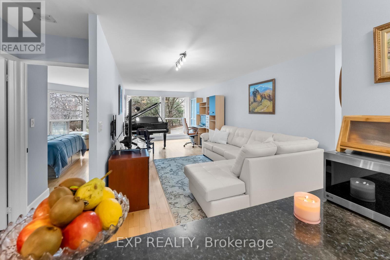 Apartment at 214 - 2267 LAKE SHORE BOULEVARD W, Toronto (Mimico)