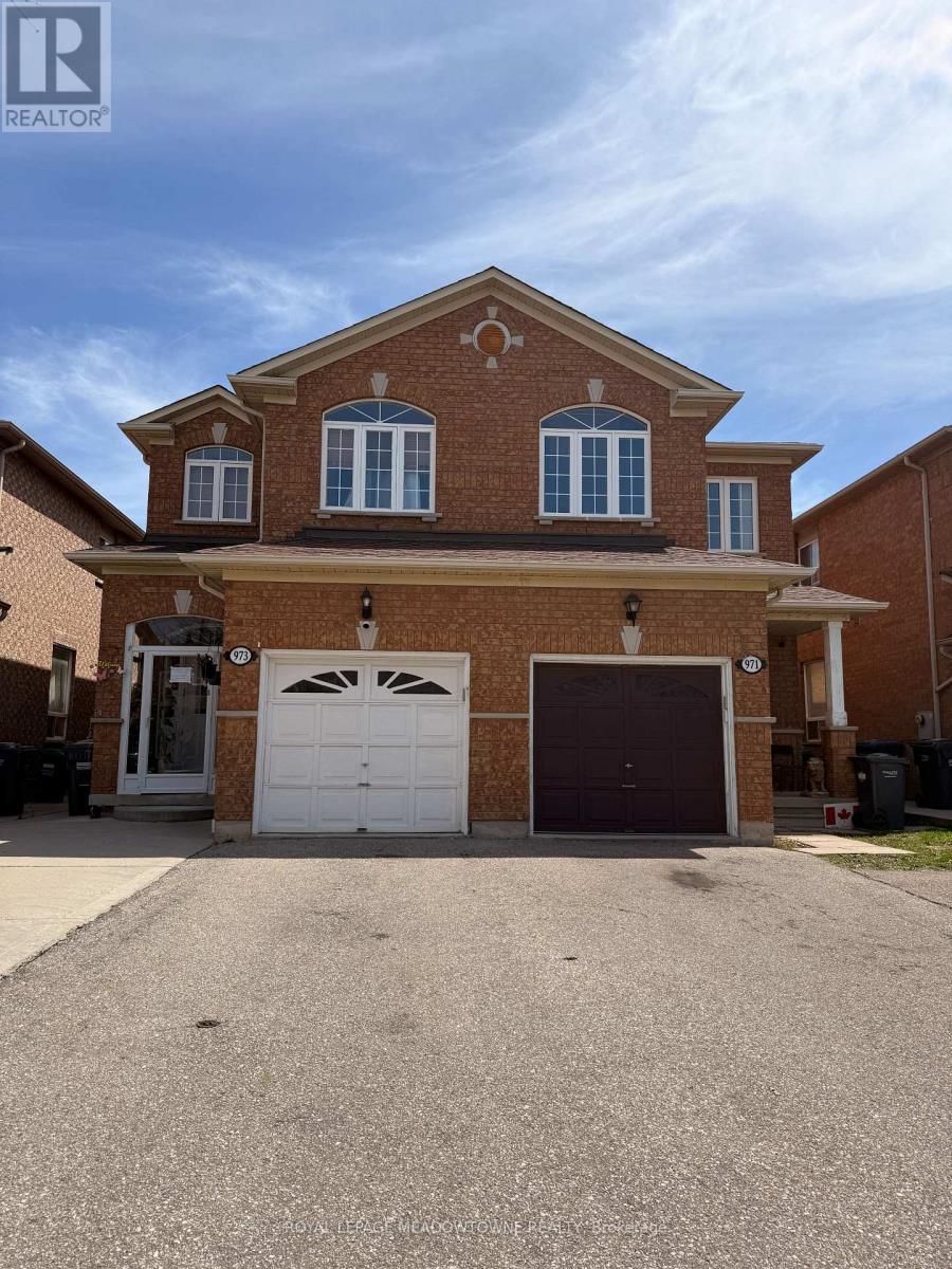 Semi-Detached/Link at BSMT - 973 LEDBURY CRESCENT, Mississauga (East Credit)