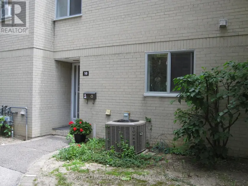Townhouse at 11 Four Winds Dr, Toronto W05