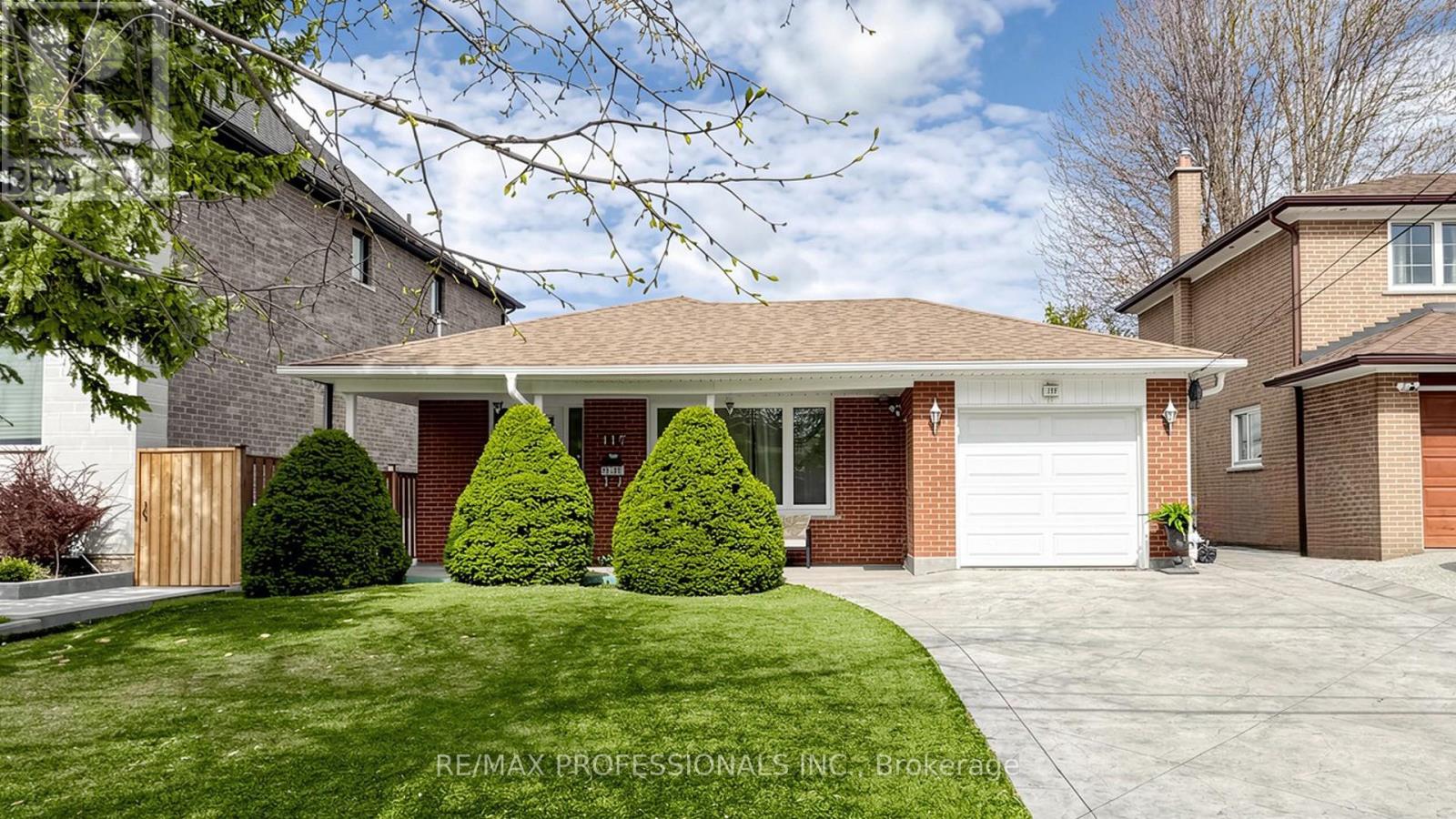 Detached at 117 MERCURY ROAD, Toronto (West Humber-Clairville)