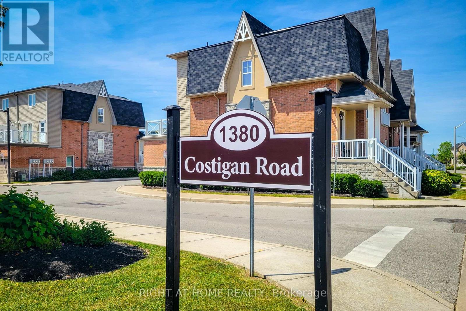 Townhouse at 33 - 1380 COSTIGAN ROAD, Milton (CL Clarke)