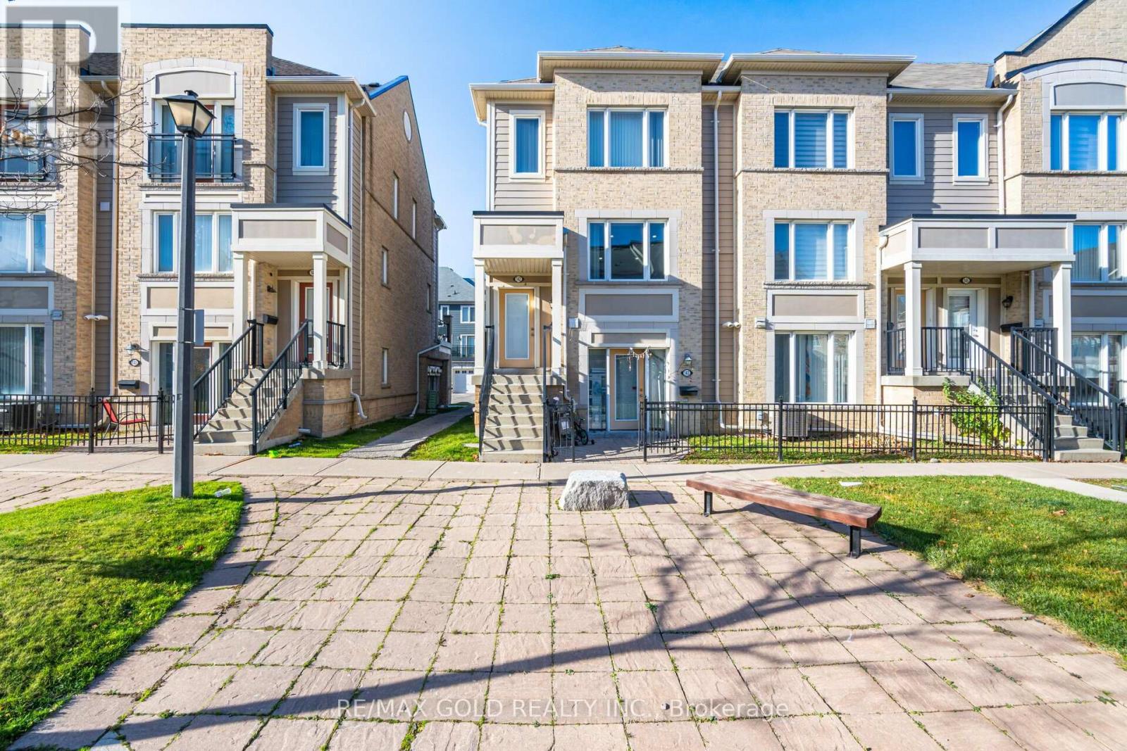 Townhouse at 142 - 60 FAIRWOOD CIRCLE, Brampton (Sandringham-Wellington)