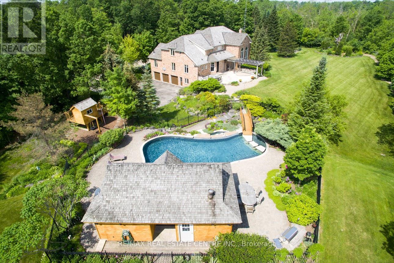 Detached at 13701 FOURTH LINE NASSAGAWEYA, Milton (NA Rural Nassagaweya)
