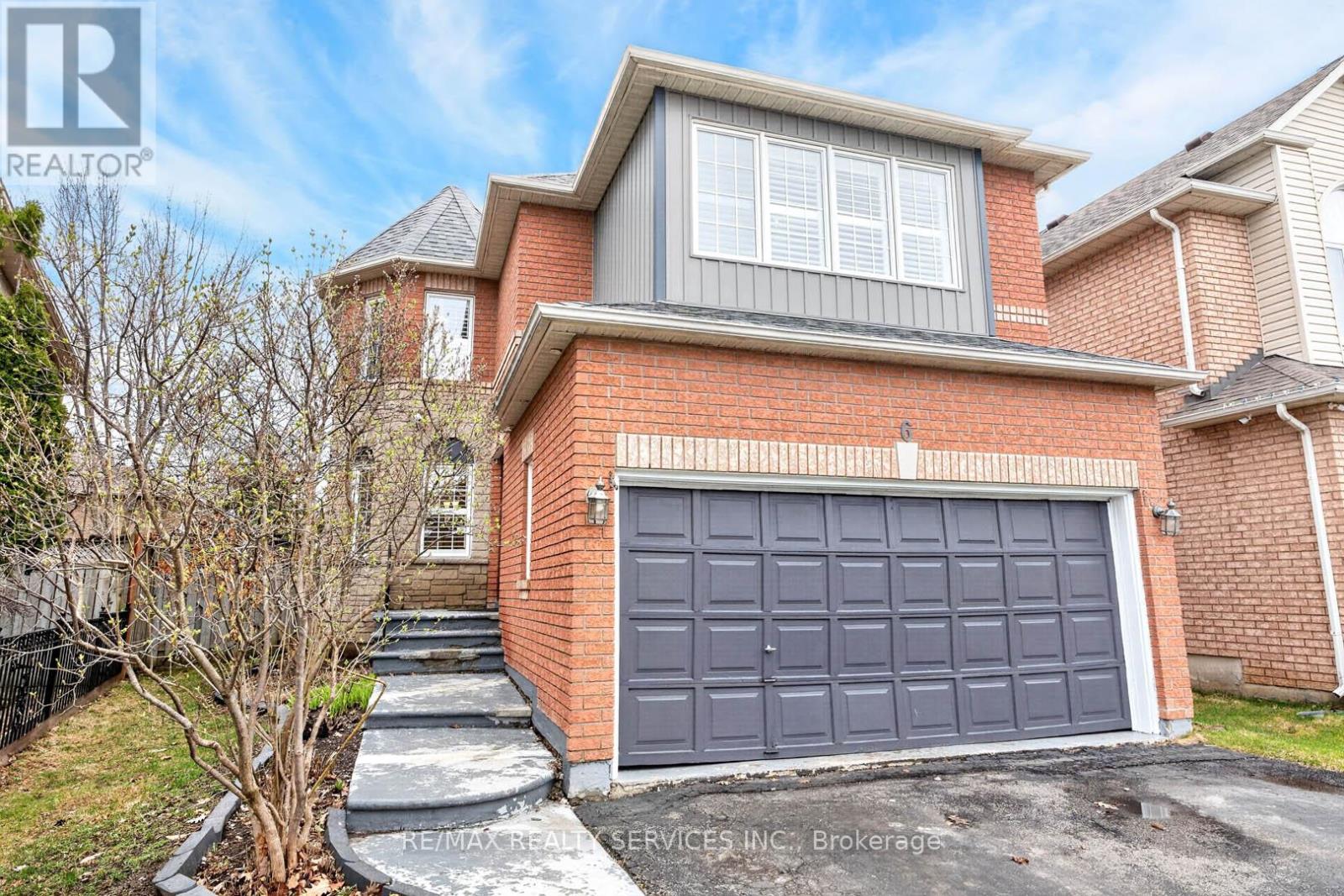 Detached at 6 CREEKWOOD DRIVE, Brampton (Snelgrove)