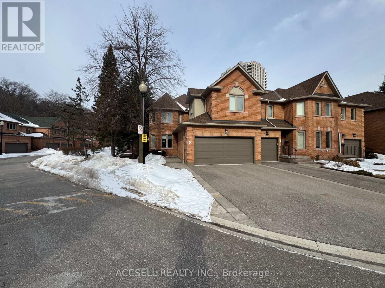 Townhouse at 13 - 1905 BROAD HOLLOW GATE, Mississauga (Erin Mills)