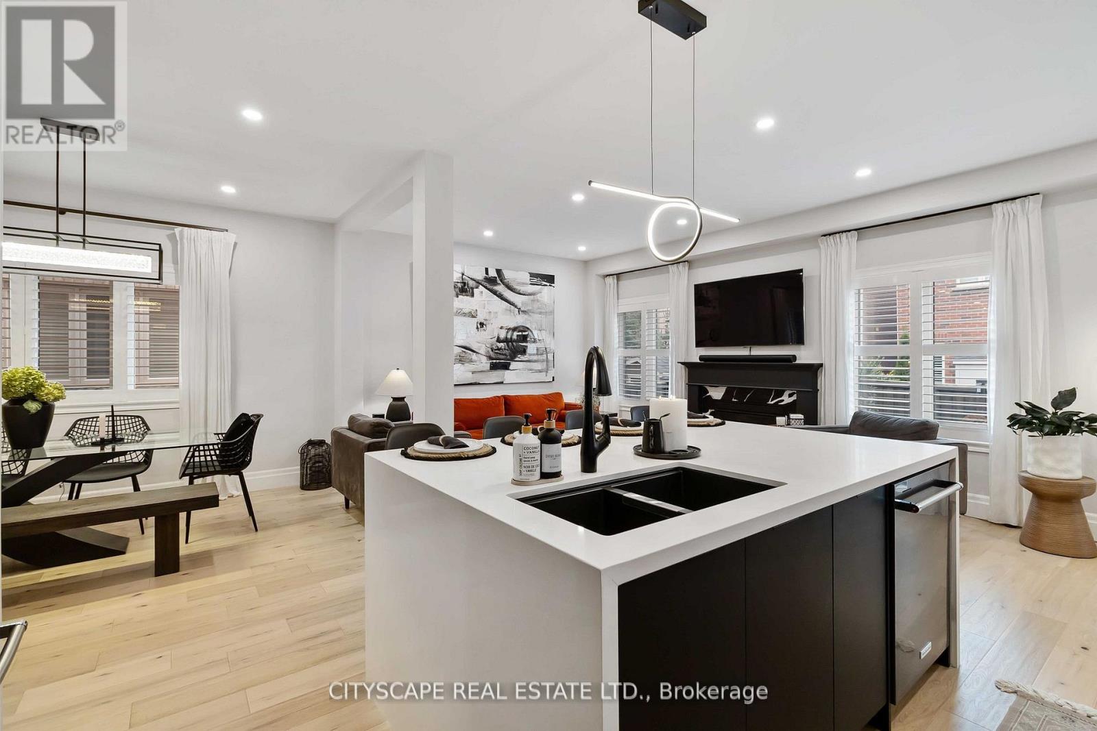Detached at 4269 VIVALDI ROAD, Burlington
